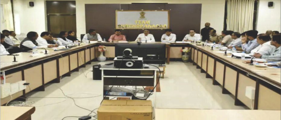 Agriculture Minister Raghavji Patel held a review meeting regarding the situation caused by heavy rains in Surendranagar district