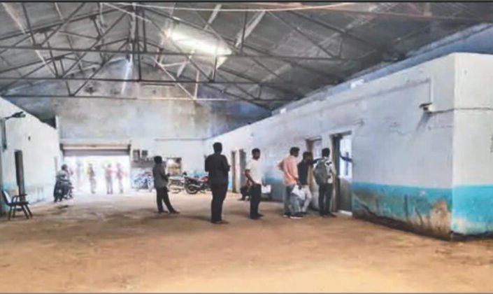 Halaki More than 50 applicants waiting for driving license test