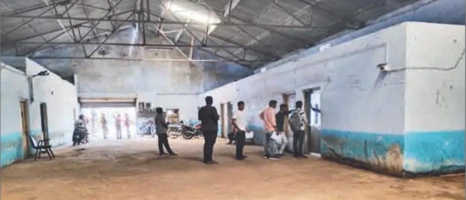 Halaki More than 50 applicants waiting for driving license test